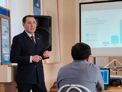 Бүгін біздің Кардиологиялық орталықта Қазақстан Республикасы Денсаулық сақтау министрлігі Трансплантация және жоғары технологиялық медициналық қызметтерді үйлестіру республикалық орталығының директоры                       Айдар Кенжетайұлы Ситқазиновпен 